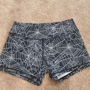 Born primitive spider shorts